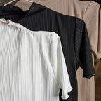 Minimalist ribbed tee