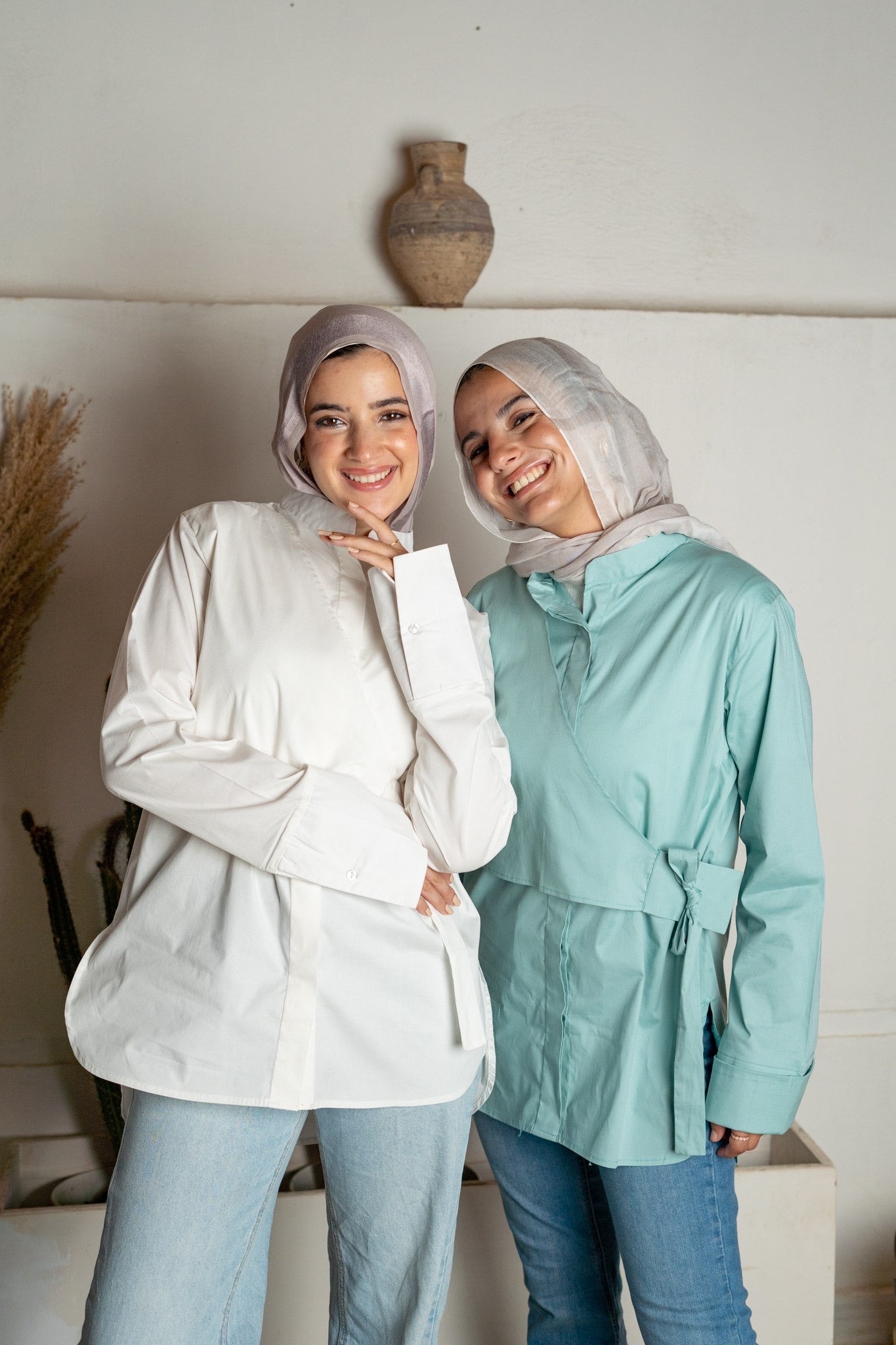 Wrap poplin shirt in off white & mint