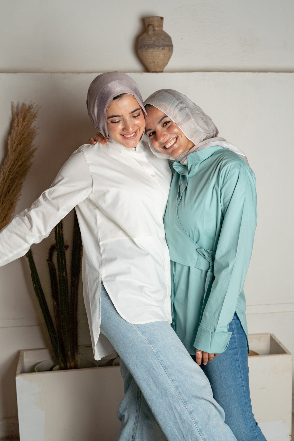 Wrap poplin shirt in off white & mint
